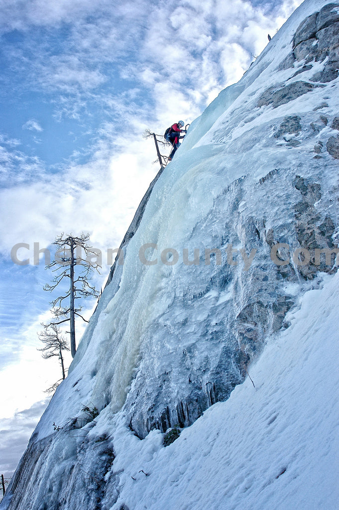 Ice Climbing the Pearly Gates, by Heidi Swoboda | Capture Wenatchee