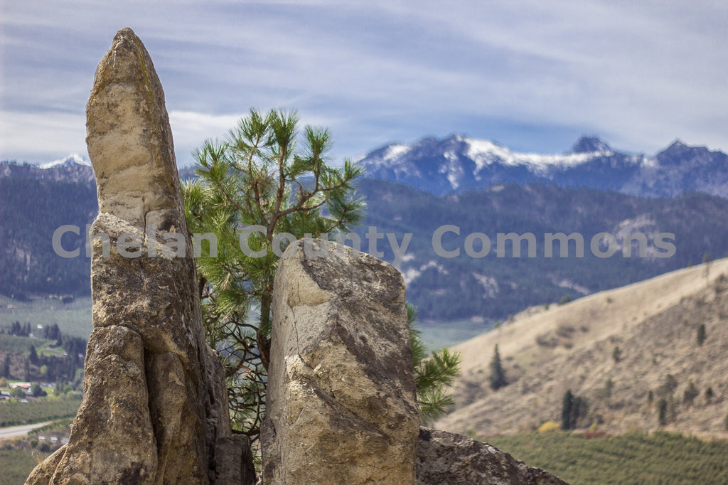 Peshastin Pinnacles Closeup, by Josh Cadd | Capture Wenatchee