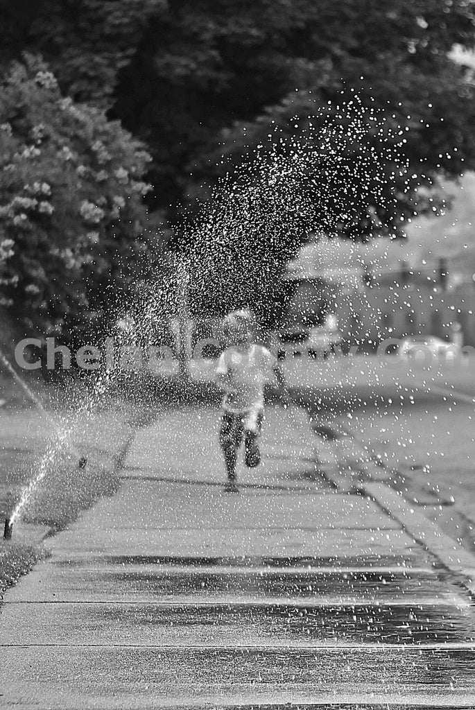 B&W Sprinkler Dash, by Jared Eygabroad | Capture Wenatchee