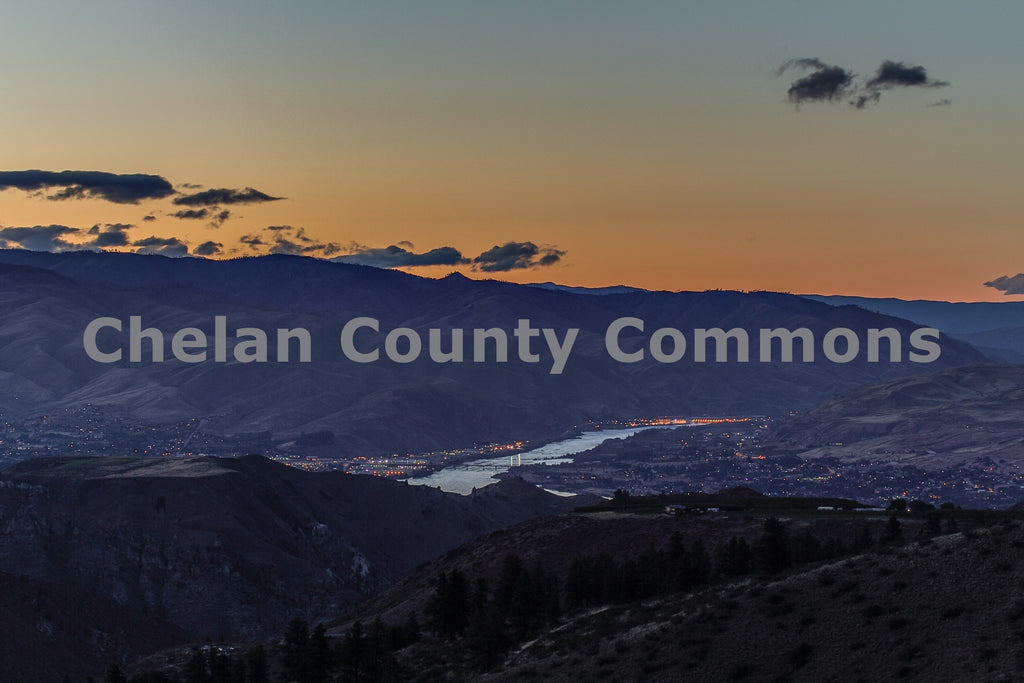 Columbia River Sunset, by Travis Knoop | Capture Wenatchee