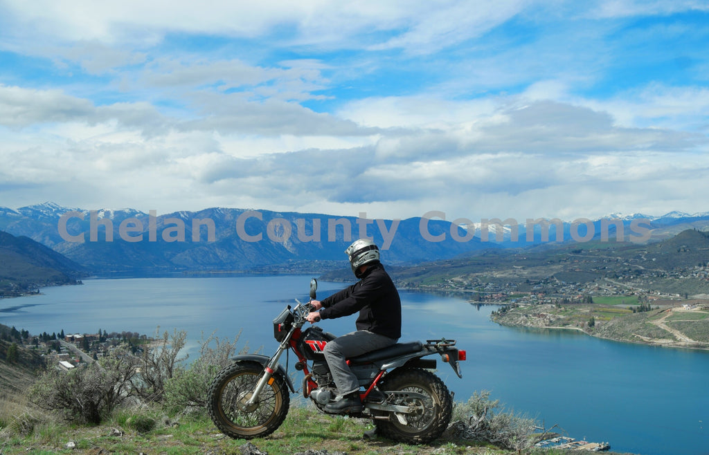 Dirt Bike Scenic View Lake Chelan, by Jared Eygabroad | Capture Wenatchee