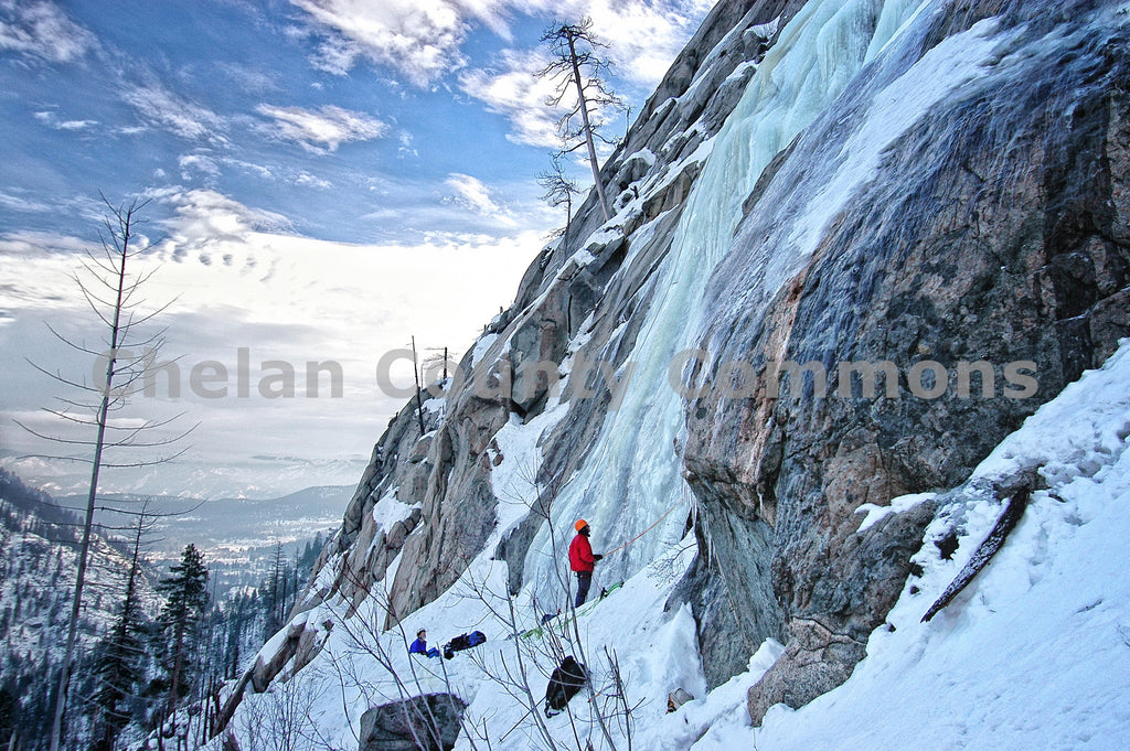 Ice Climbing at The Pearly Gates, by Heidi Swoboda | Capture Wenatchee
