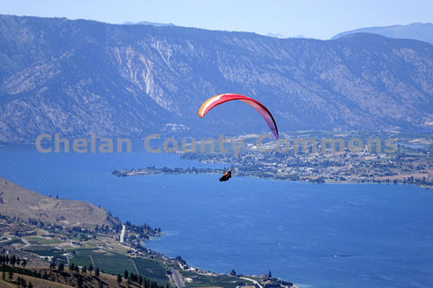 Paragliding Lake Chelan
