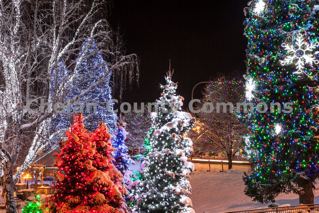 Leavenworth Christmas Lights, by Travis Knoop | Capture Wenatchee