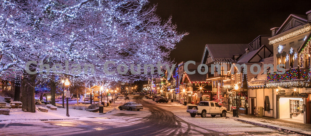 Leavenworth Winter Front Street, by Travis Knoop | Capture Wenatchee