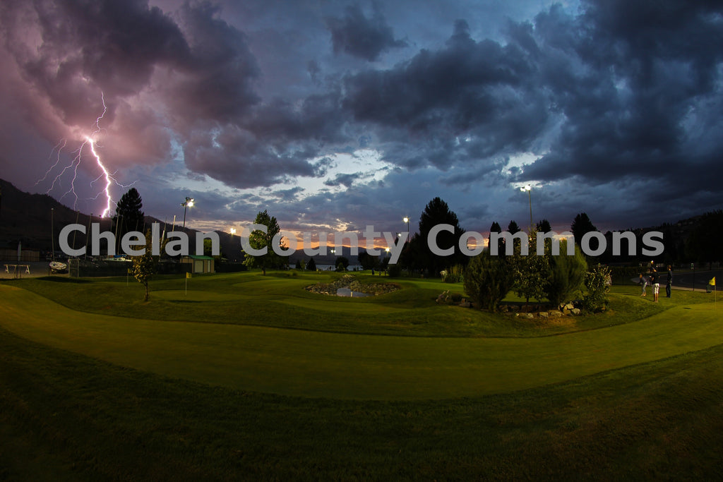 Mini Golf Lightning Strike, by Jared Eygabroad | Capture Wenatchee