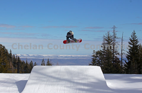 Snowboard Jump Trick