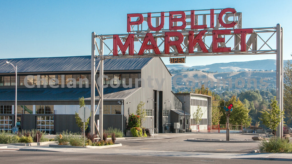Pybus Public Market, by Travis Knoop | Capture Wenatchee