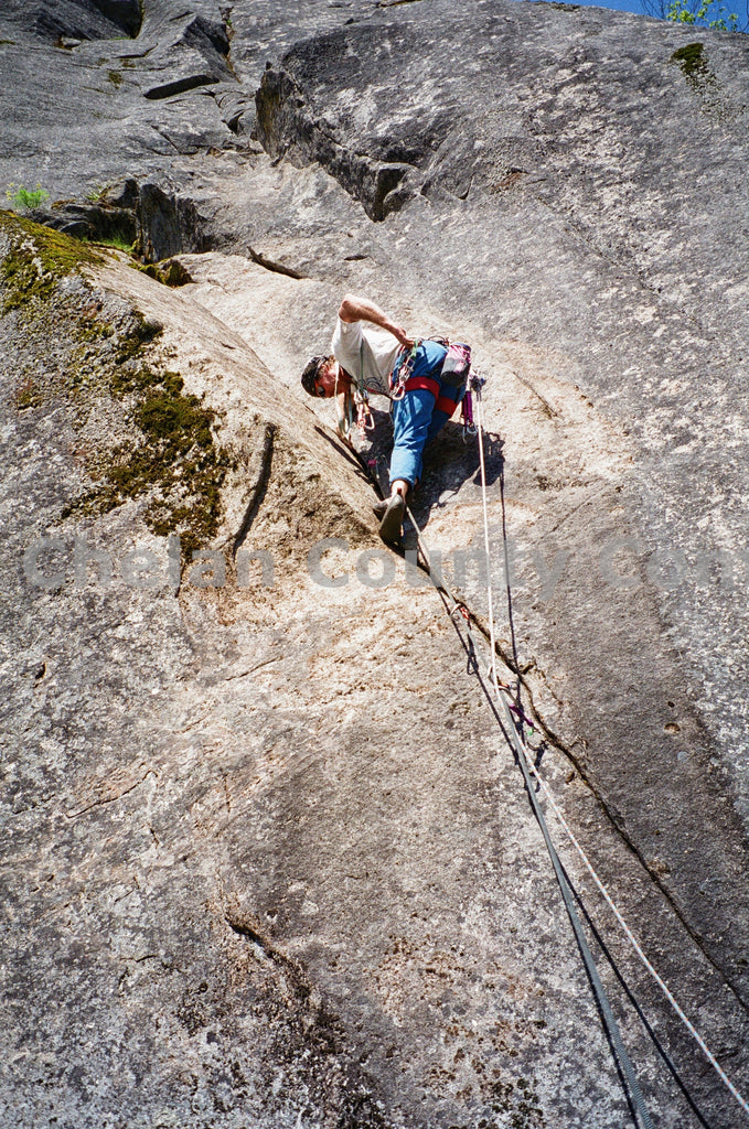 Climbing a Crack, by Heidi Swoboda | Capture Wenatchee